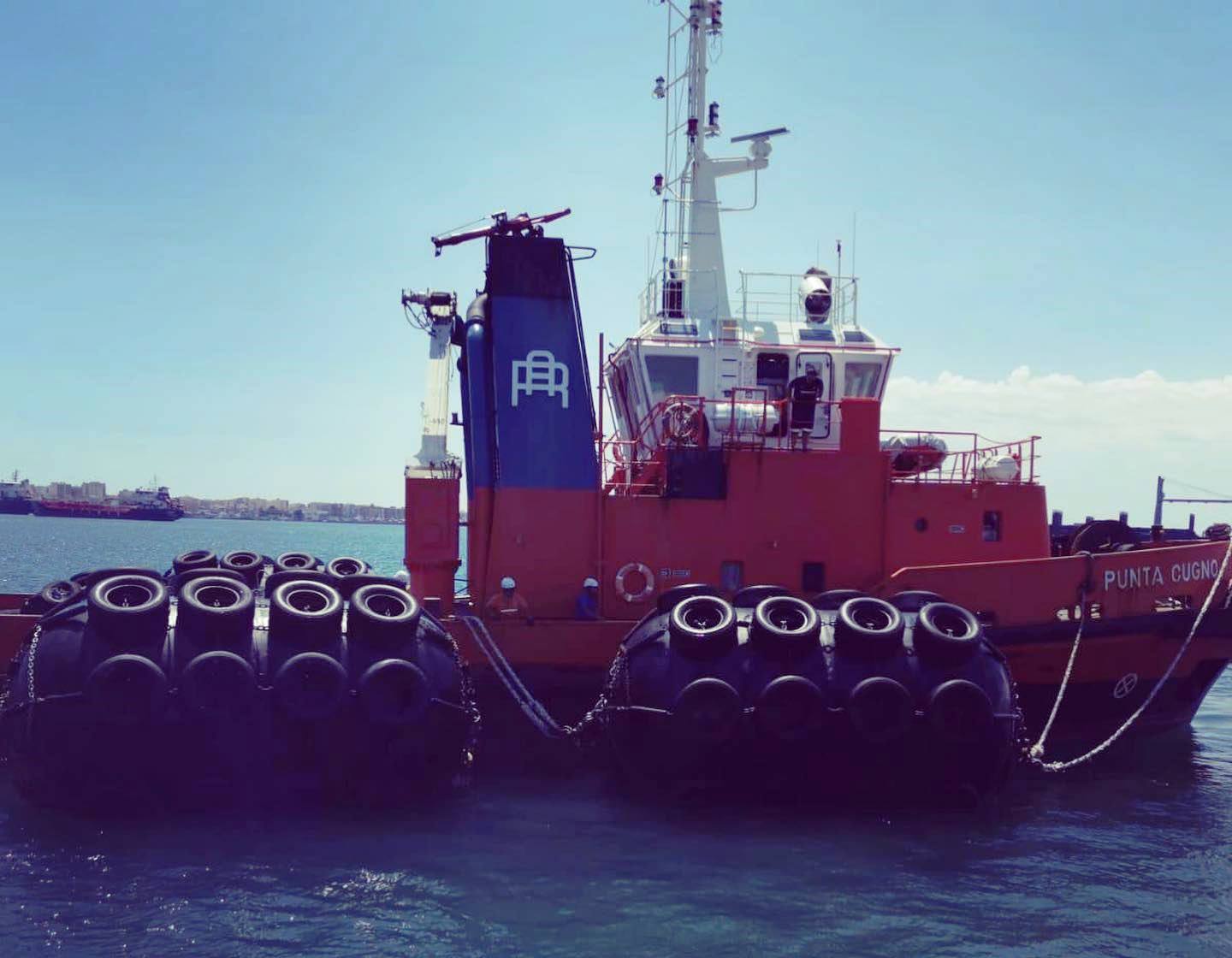 Punta Cugno (Rigenoil) trasporto fender