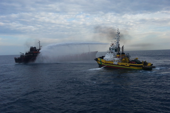 Castalia nave vs incendio