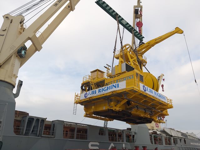 F.lli Righini impianto – project cargo – Sapir Ravenna