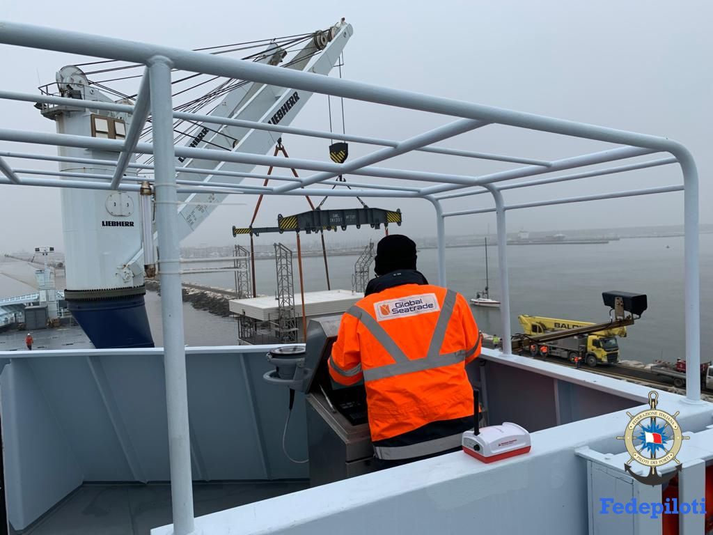 Piloti Ravenna trasferimento capanno (3)