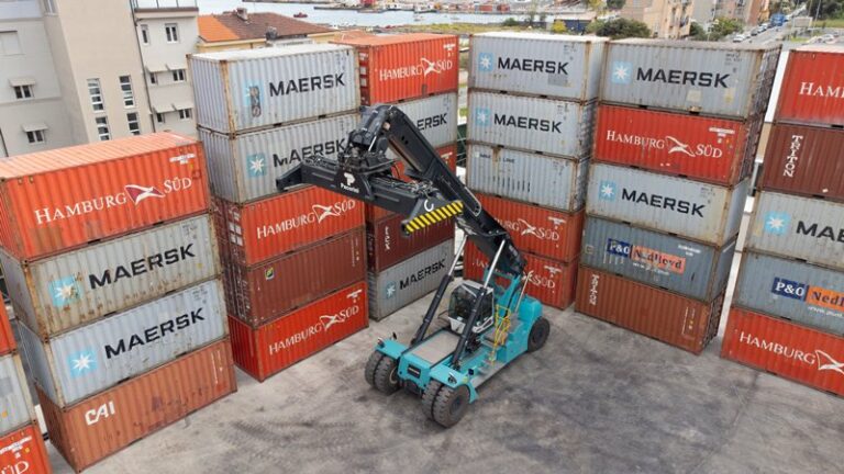 Pacorini Silocaf – Vado Ligure silos (1)