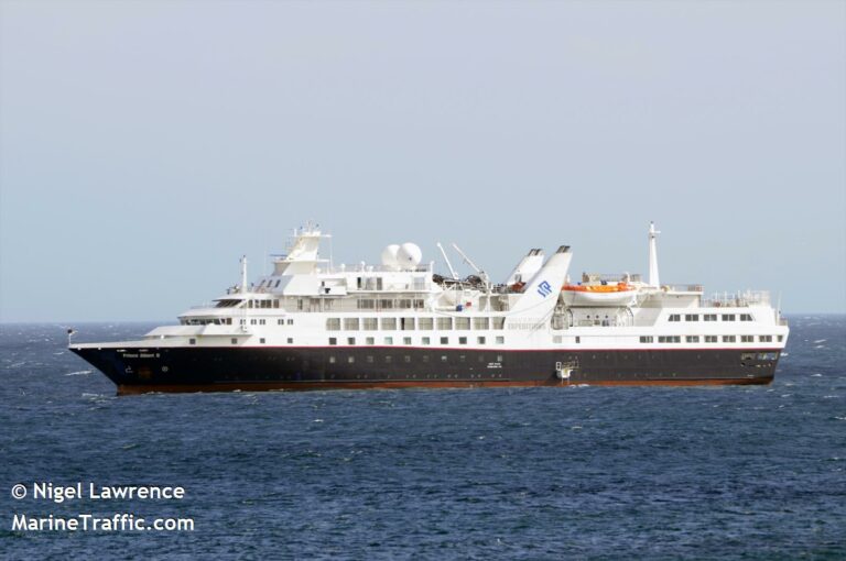 Silver Explorer (Exploris)