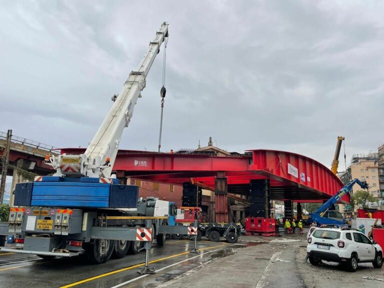 Varo cavalcavia via Siffredi a Genova
