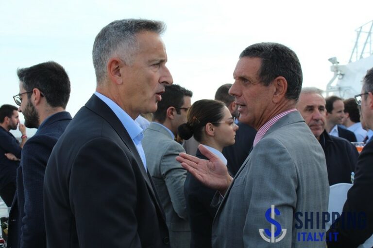 Yacht Servant primo scalo a Genova (24)