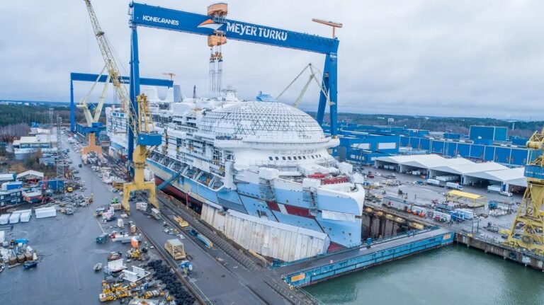 Icon of the Seas in costruzione a Meyer Turku