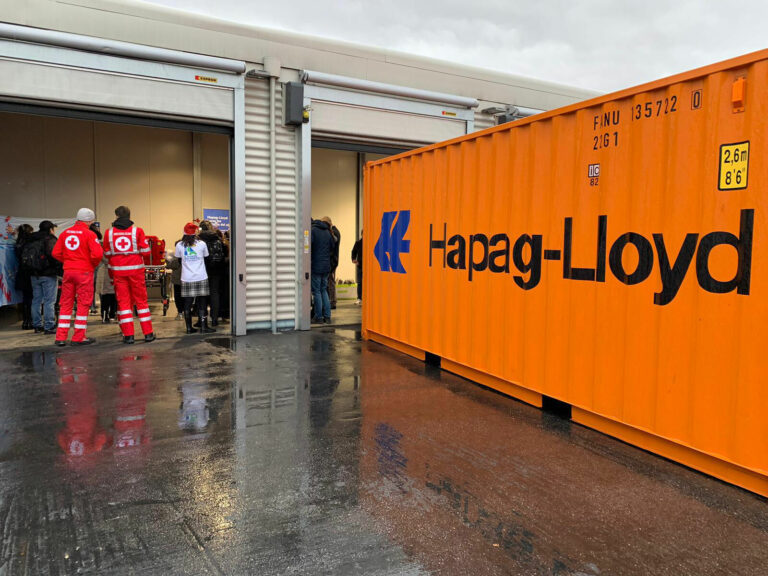 Porto dei Piccoli – container Hapag Lloyd – Natale (2)
