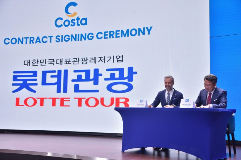 Costa Serena signing 2