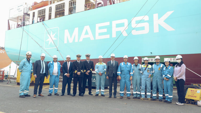 Maersk consegna prima nave portacontainer a metanolo
