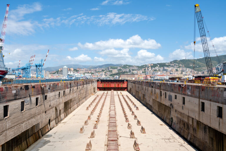 Bacino di carenaggio – area riparazioni – Ente Bacini – Genova