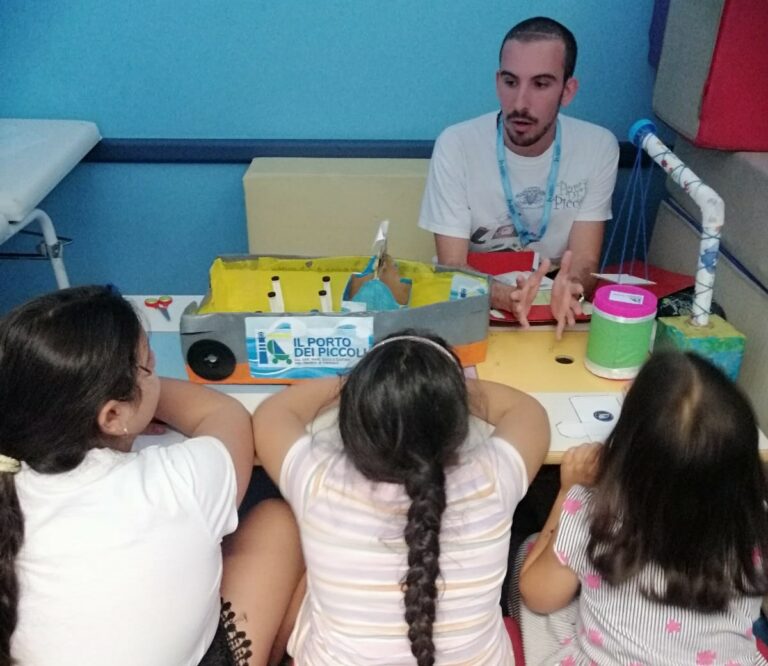 Porto dei piccoli attività ospedale