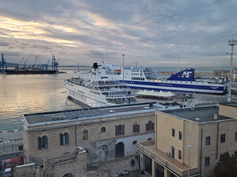 Jadrolinjia – AF Claudia (Adria Ferries) – porto di Ancona