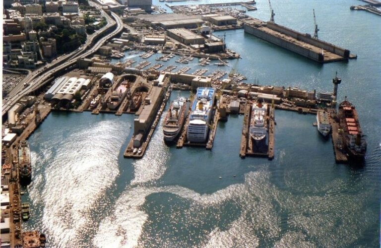 Bacini di carenaggio- riparazioni navali Genova