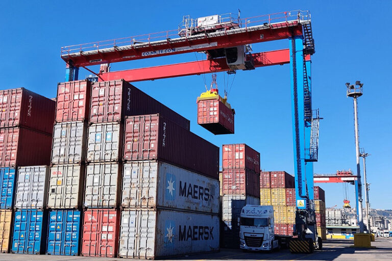 Liebherr gru eRtg a Conateco – Napoli