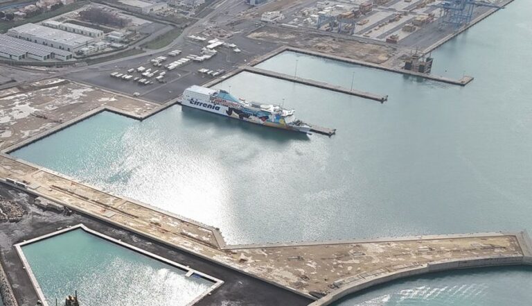 Darsena Traghetti AM