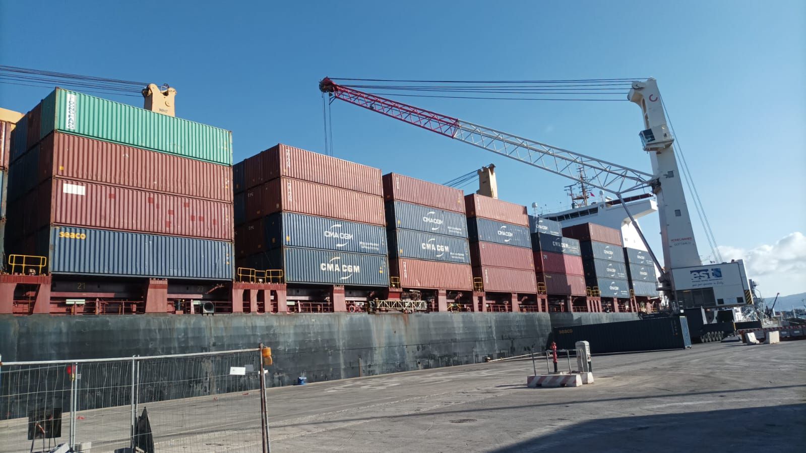 Il porto di Augusta perde una linea intra-Med di Cma Cgm