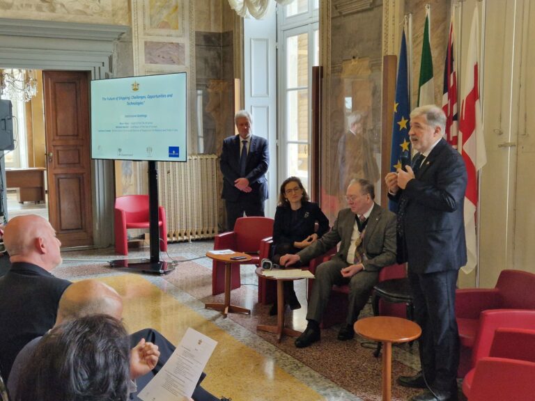 P.L. Ferrari convegno Comune genova – Londra (2)