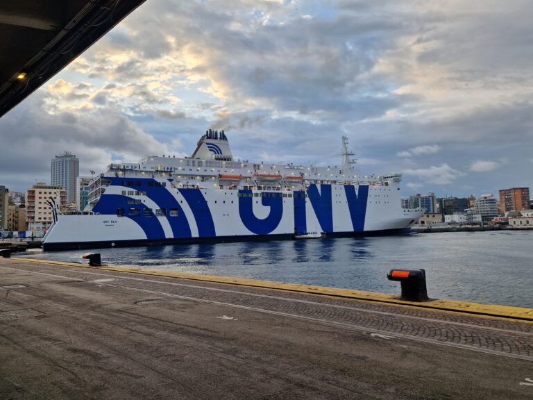 Gnv Blu (Grandi Navi Veloci) a Napoli