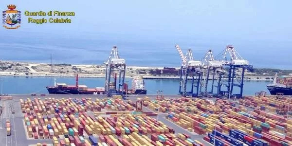 Porto G.Tauro Guardia di Finanza