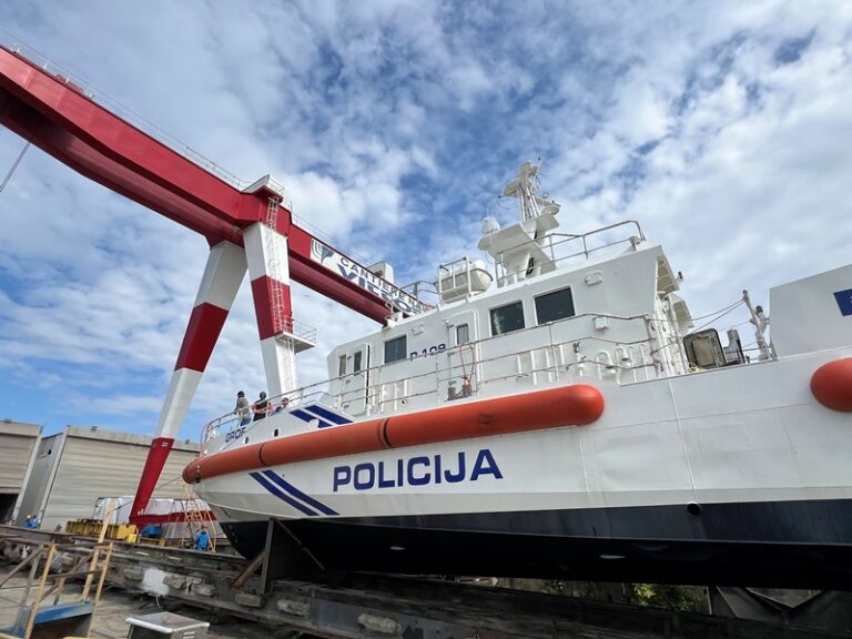 Policija – varo Cantiere Navale Vittoria