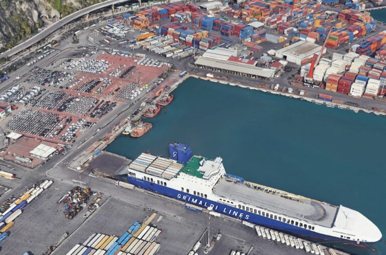 Salerno banchina rossa