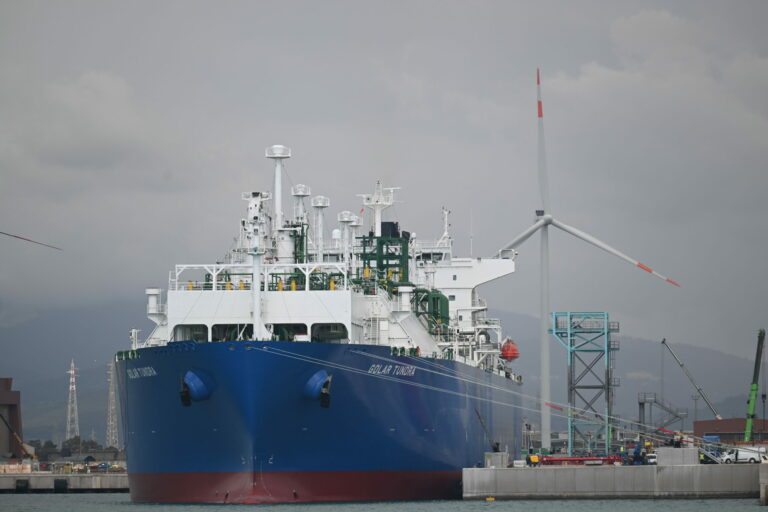 LA GOLAR TUNDRA ARRIVA A PIOMBINO