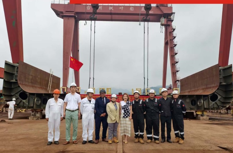 Maya Cosulich cerimonia posa chiglia