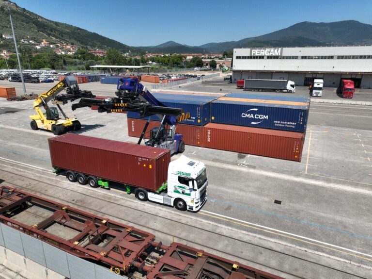 Treno camion Logtainer container