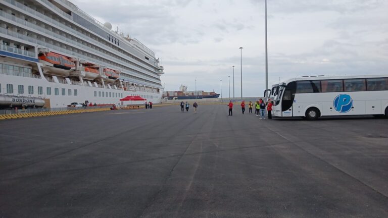 Viking Star – banchina 33 porto di Civitavecchia
