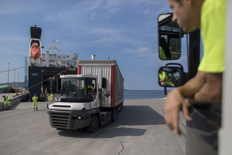 Autostrada del mare – DFDS semitrailer – rimorchi – Trieste