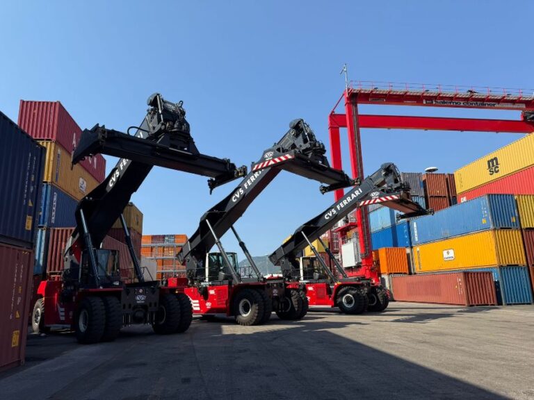 Cvs reachstacker – Salerno Container Terminal