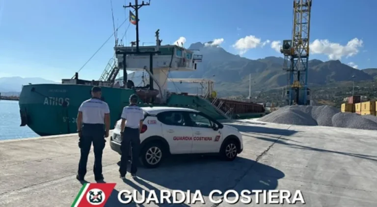 Nave-Termini-Imerese-Athos Guardia Costiera