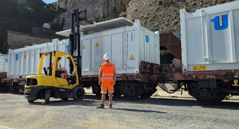 Trasporto ferroviario loppa – Buzzi Unicem – treno – Savona – But