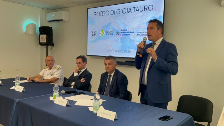 firma Memorandum fondi cold ironing Rixi Piacenza