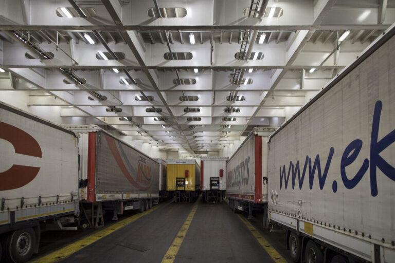 Autostrada del mare – semi-trailer rimorchi in stiva ro-ro
