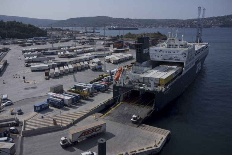 DFDS – ro-ro – Trieste – HHLA Plt Italy