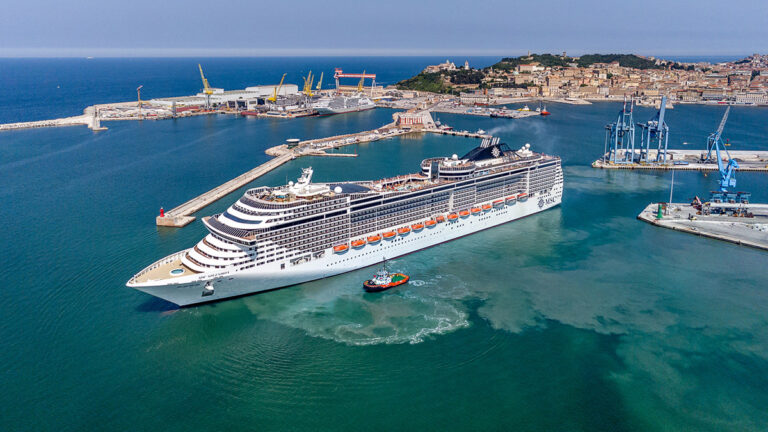 Msc Splendida (MSC Crociere) porto Ancona