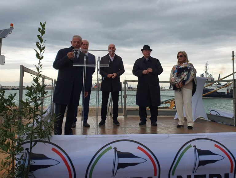 da sx: Neri, Giani; Salvetti, vescovo Giusti, Gabriella Neri