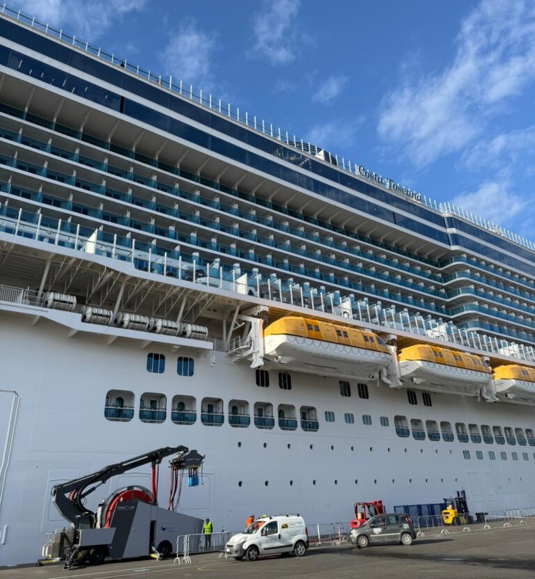 Spezia, test cold ironing – Costa