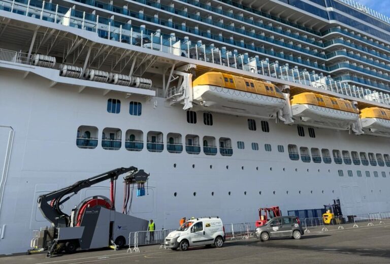 Spezia, test cold ironing – Costa