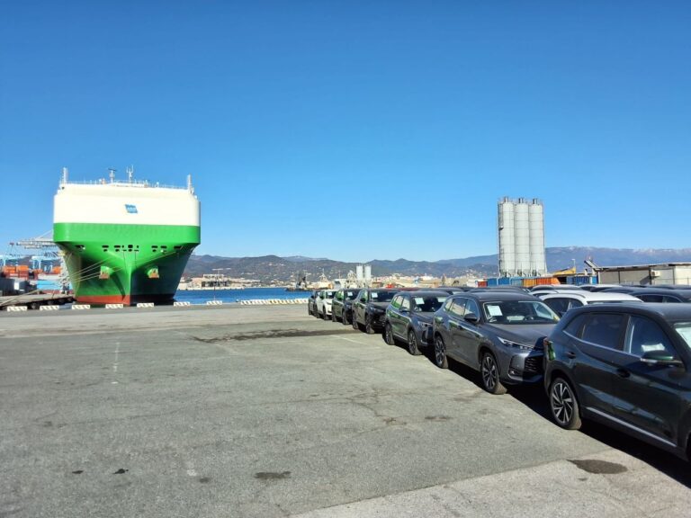 Anji Logistics – car carrier – Vado Ligure -nave porta auto – veicoli (1)