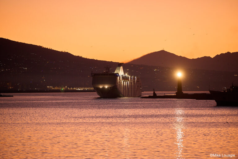 Napoli_GNV SIRIO_LOU_4008 traghetto notturna