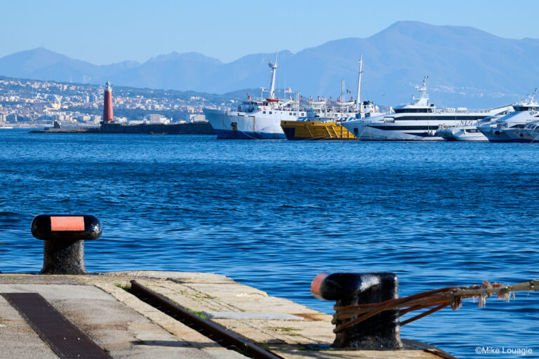 Napoli_LOU3867 – Molo San Vincenzo – traghetti