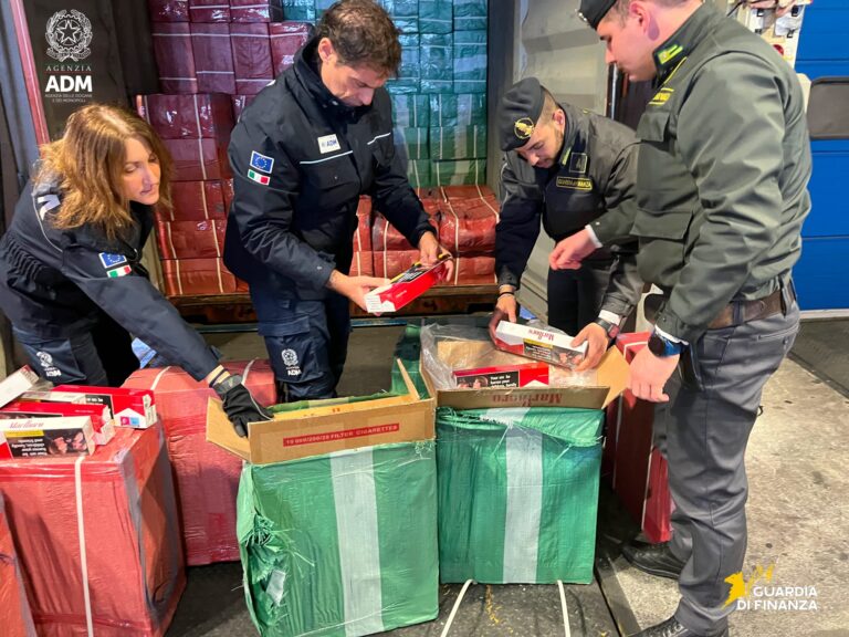 Sequestro sigarette porto di Genova