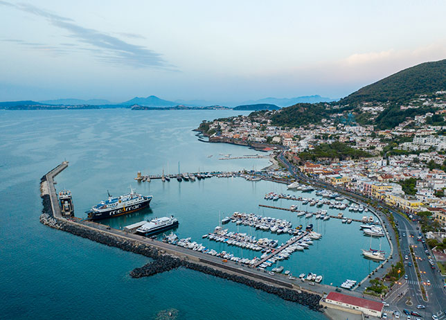 Il-porto-di-Marina-di-Casamicciola