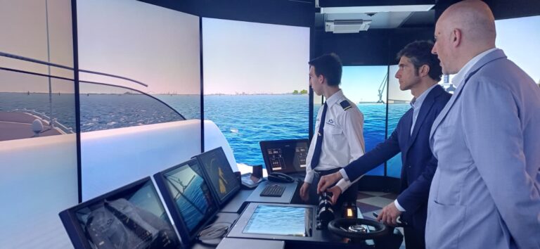 its-confindustria destro 3 – Destro al simulatore nave