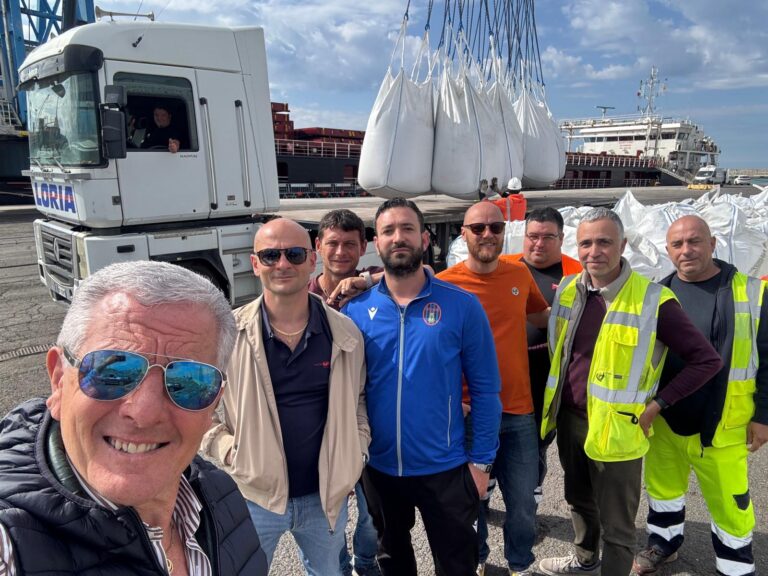 C.I.L.P. Cooperativa Impresa Lavoratori Portuali – cemento in big bags (1)
