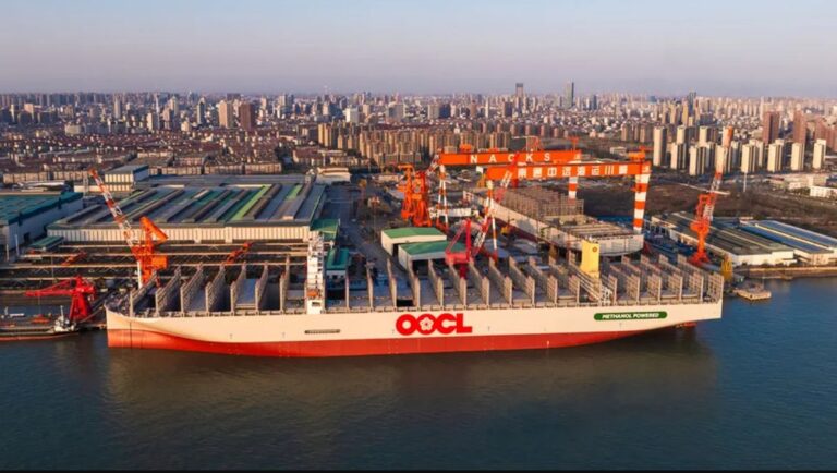 Oocl Wisdom portacontainer metanolo