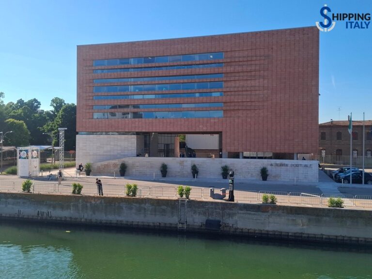 Ravenna porto – sede Autorità portuale (4)
