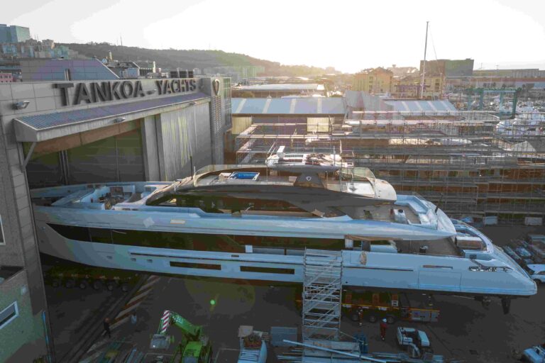 TANKOA GENOA SHIPYARD –