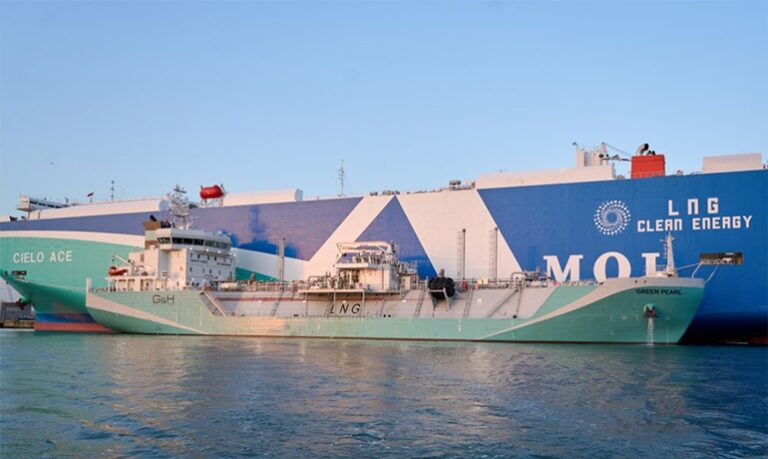 Green Pearl (Axpo) Lng Gnl bunkering nave Mol